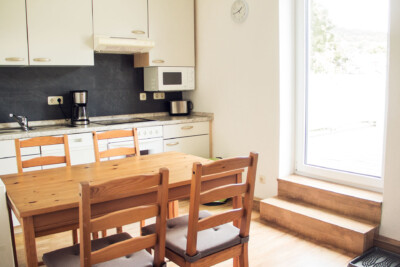 Küche mit Tür zur Terrasse IMG_8738